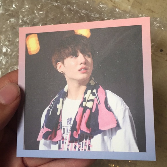 2016 BTS LIVE ON STAGE EPILOGUE WITH PHOTOCARD - Picture 16 of 16